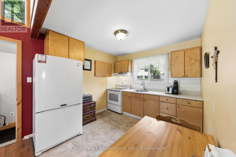 25 GLENDALE AVENUE, Wasaga Beach, Ontario, L9Z2T1