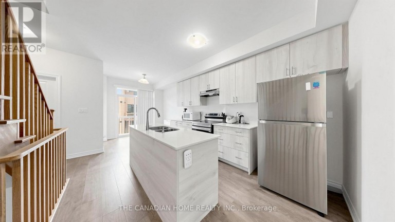 363 OKANAGAN PATH, Oshawa (Donevan), Ontario, L1H0B1