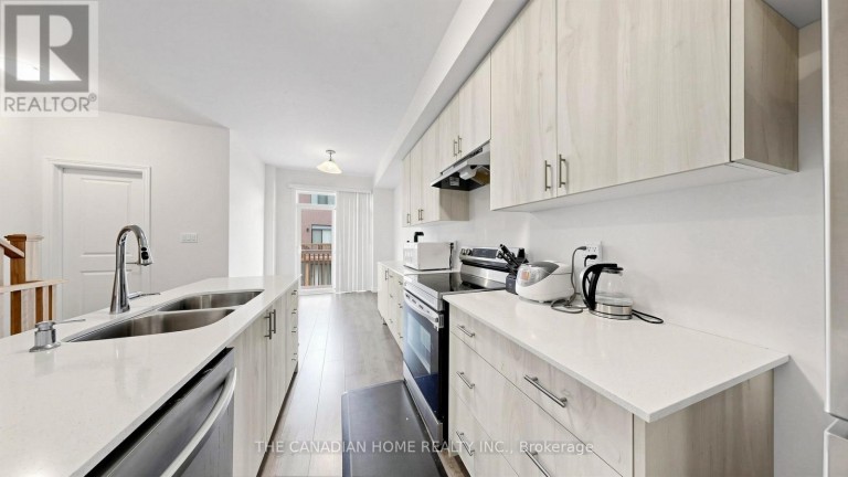 363 OKANAGAN PATH, Oshawa (Donevan), Ontario, L1H0B1