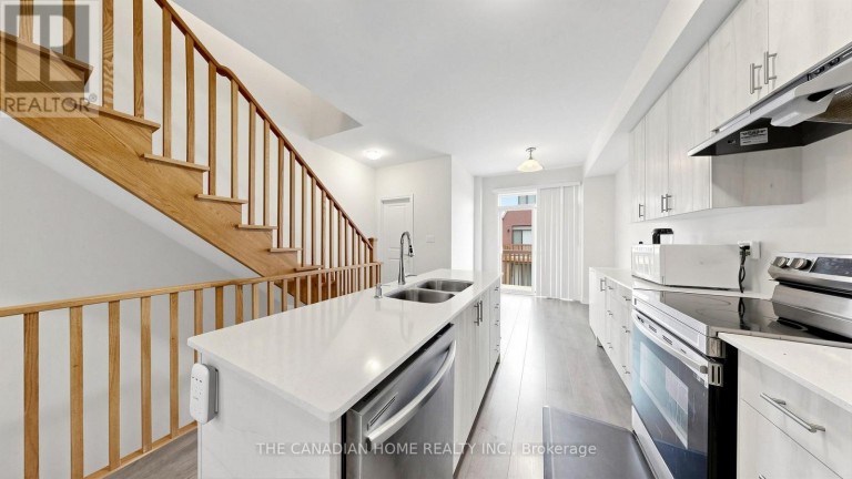 363 OKANAGAN PATH, Oshawa (Donevan), Ontario, L1H0B1