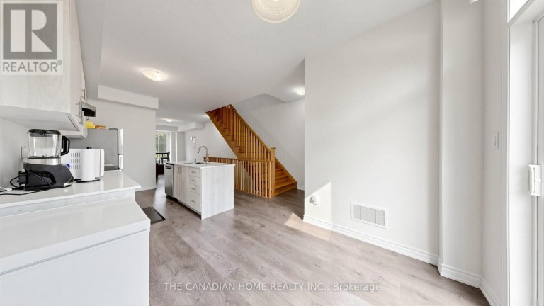 363 OKANAGAN PATH, Oshawa (Donevan), Ontario, L1H0B1