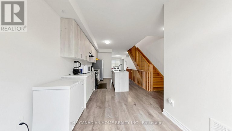 363 OKANAGAN PATH, Oshawa (Donevan), Ontario, L1H0B1