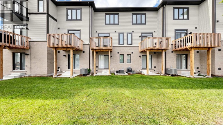 363 OKANAGAN PATH, Oshawa (Donevan), Ontario, L1H0B1