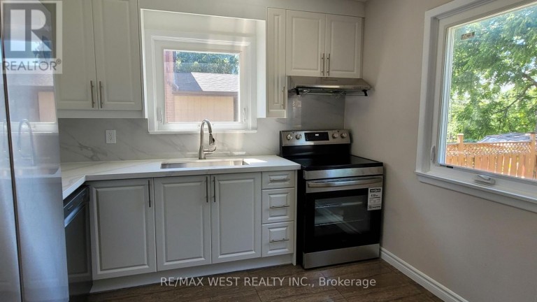 UPPER - 65 CLAPPERTON AVENUE, Toronto (Clairlea-Birchmount), Ontario, M1L4K7