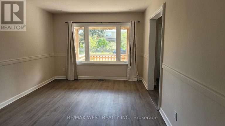 UPPER - 65 CLAPPERTON AVENUE, Toronto (Clairlea-Birchmount), Ontario, M1L4K7