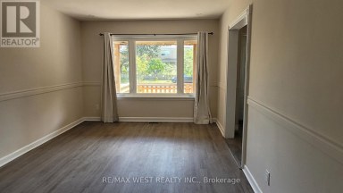 UPPER - 65 CLAPPERTON AVENUE Toronto (Clairlea-Birchmount) Ontario photo 5