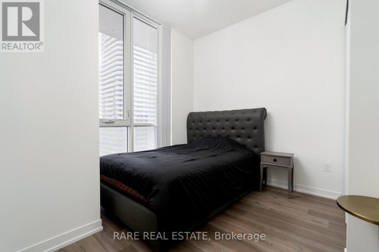 1916 - 28 INTERCHANGE WAY, Vaughan (Vaughan Corporate Centre), Ontario, L4K5W3