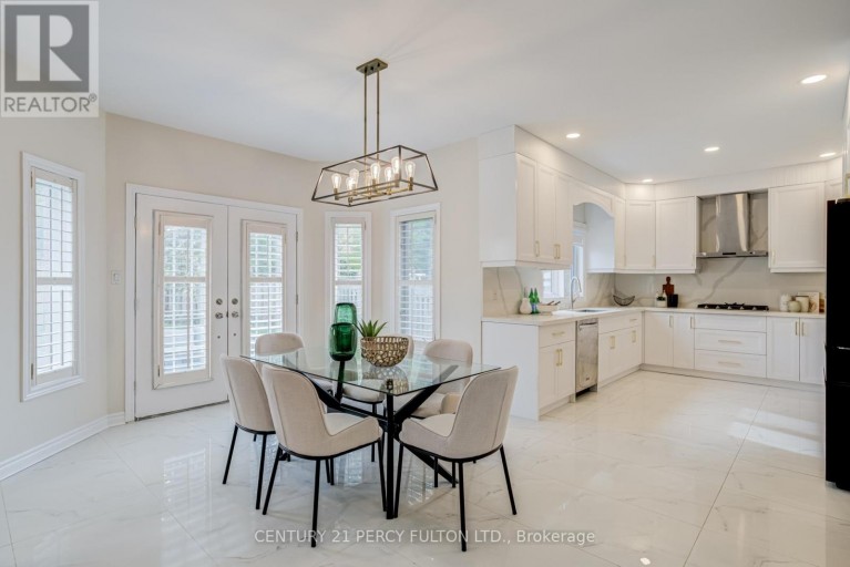 118 VILLAGE GATE DRIVE, Markham (Cachet), Ontario, L6C1W5