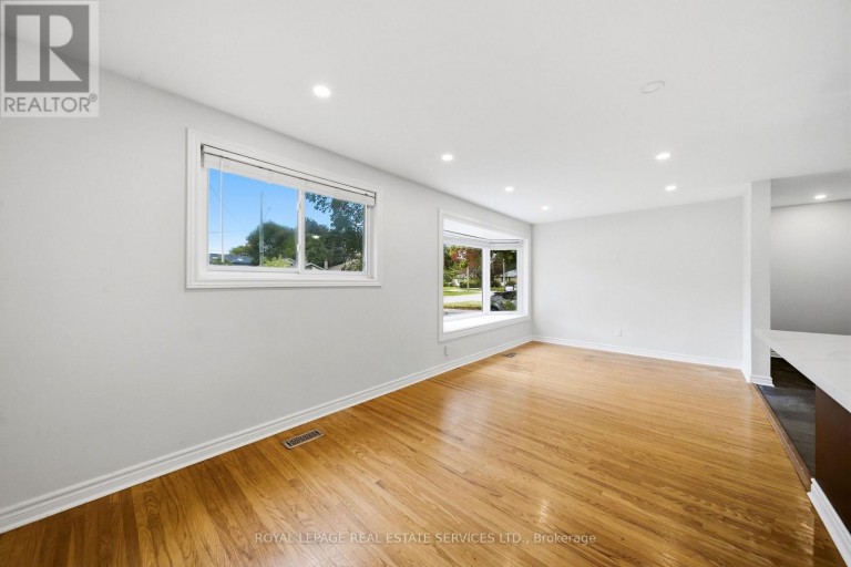MAIN - 6 CORBETT CRESCENT, Aurora (Aurora Highlands), Ontario, L4G2G1