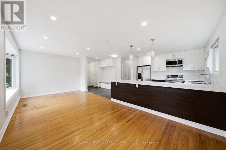 MAIN - 6 CORBETT CRESCENT, Aurora (Aurora Highlands), Ontario, L4G2G1