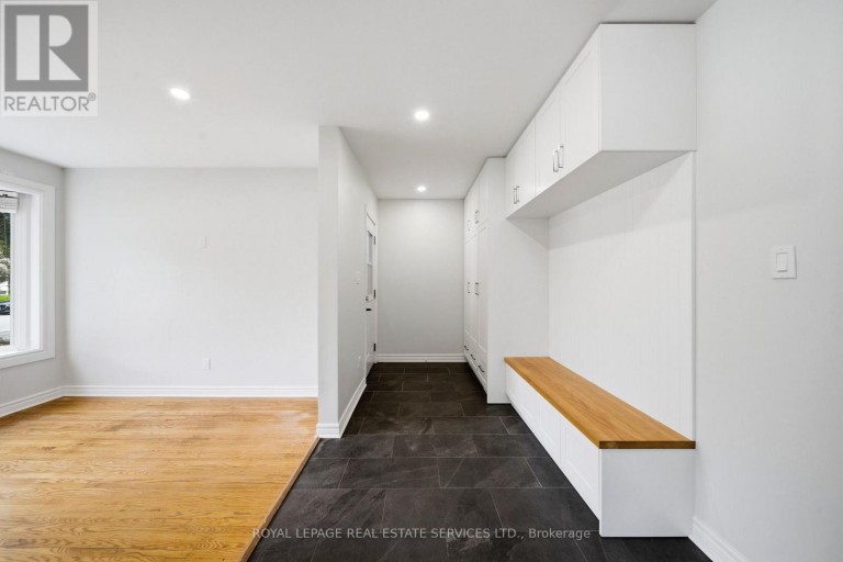 MAIN - 6 CORBETT CRESCENT, Aurora (Aurora Highlands), Ontario, L4G2G1