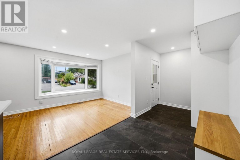 MAIN - 6 CORBETT CRESCENT, Aurora (Aurora Highlands), Ontario, L4G2G1