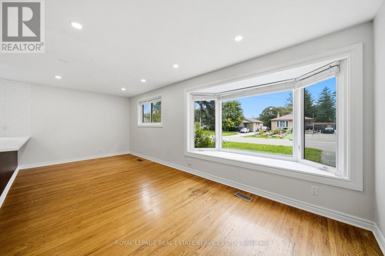 MAIN - 6 CORBETT CRESCENT, Aurora (Aurora Highlands), Ontario, L4G2G1
