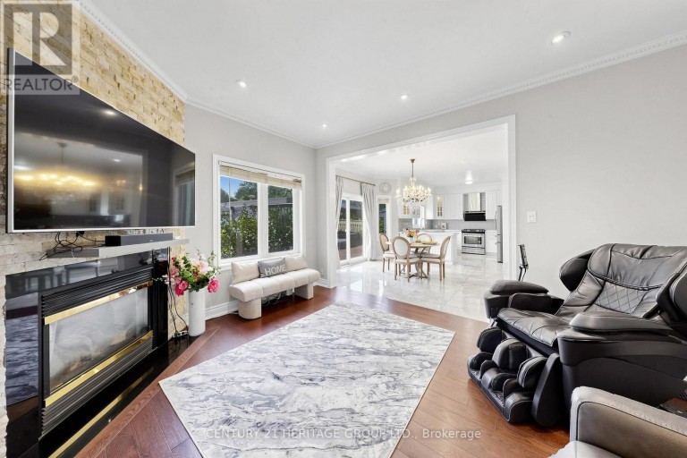 4 MUMBERSON COURT, Markham (Cachet), Ontario, L6C1Y4