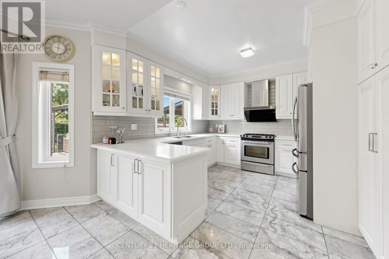 4 MUMBERSON COURT, Markham (Cachet), Ontario, L6C1Y4