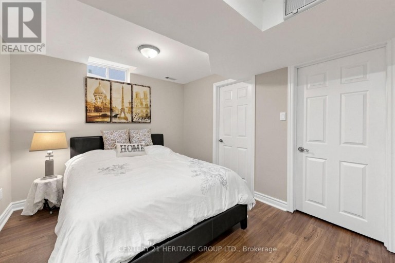 4 MUMBERSON COURT, Markham (Cachet), Ontario, L6C1Y4