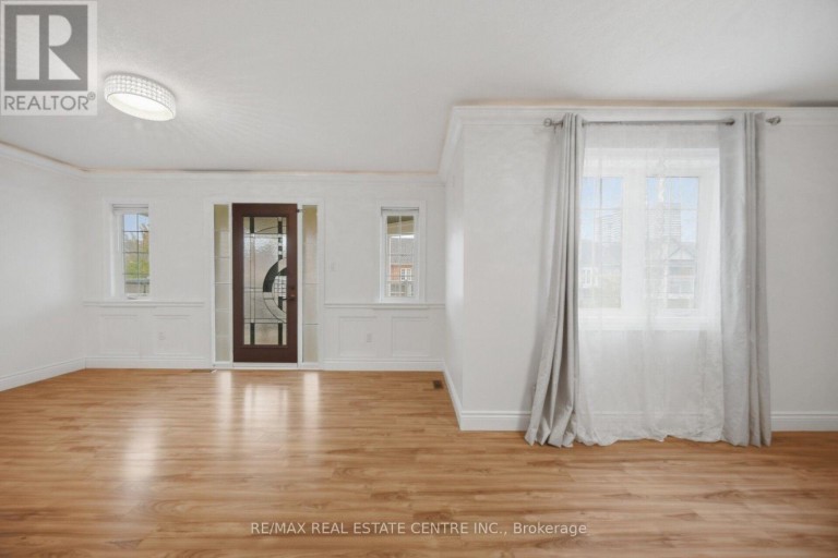 1109 BONIN CRESCENT, Milton (CL Clarke), Ontario, L9T0B2