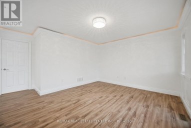 1109 BONIN CRESCENT Milton (CL Clarke) Ontario photo 23