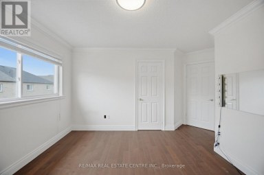 1109 BONIN CRESCENT Milton (CL Clarke) Ontario photo 31