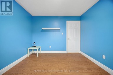 1109 BONIN CRESCENT Milton (CL Clarke) Ontario photo 33