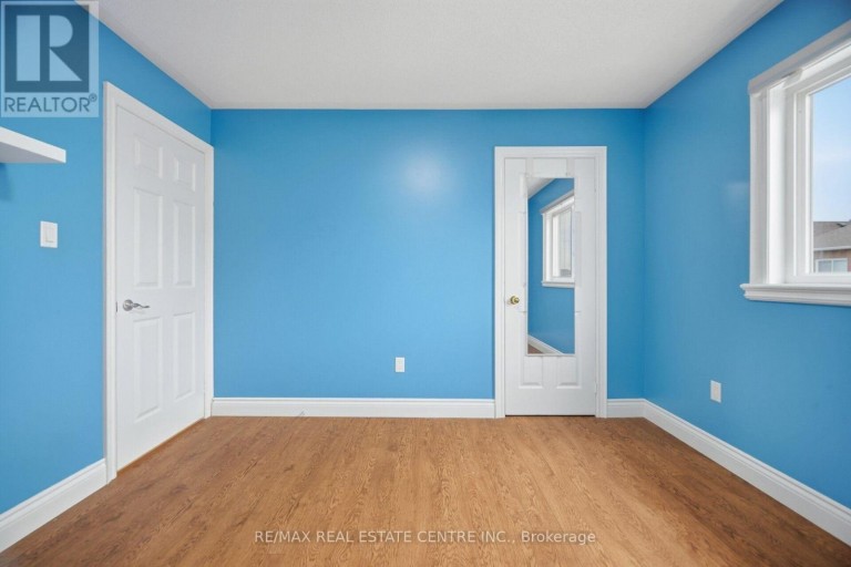 1109 BONIN CRESCENT, Milton (CL Clarke), Ontario, L9T0B2