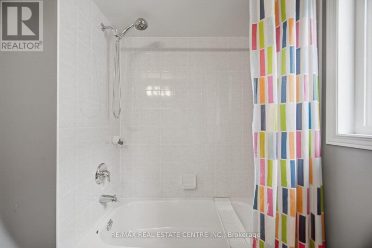1109 BONIN CRESCENT, Milton (CL Clarke), Ontario, L9T0B2