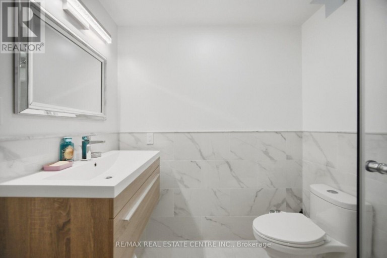 1109 BONIN CRESCENT, Milton (CL Clarke), Ontario, L9T0B2