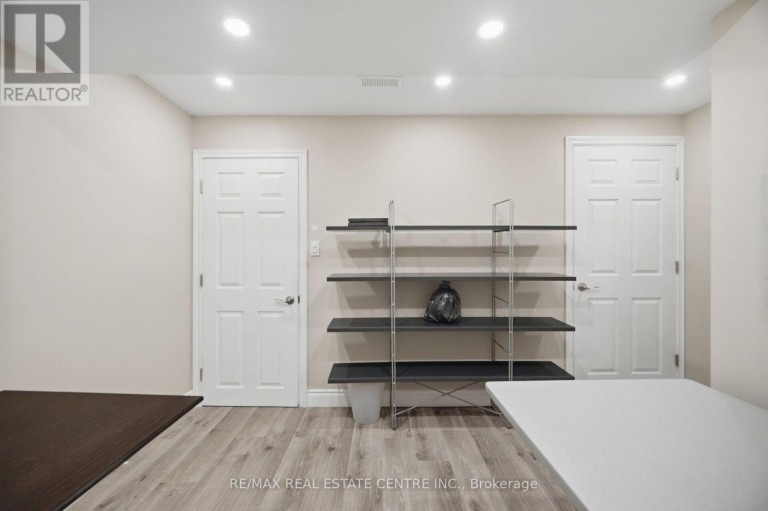 1109 BONIN CRESCENT, Milton (CL Clarke), Ontario, L9T0B2
