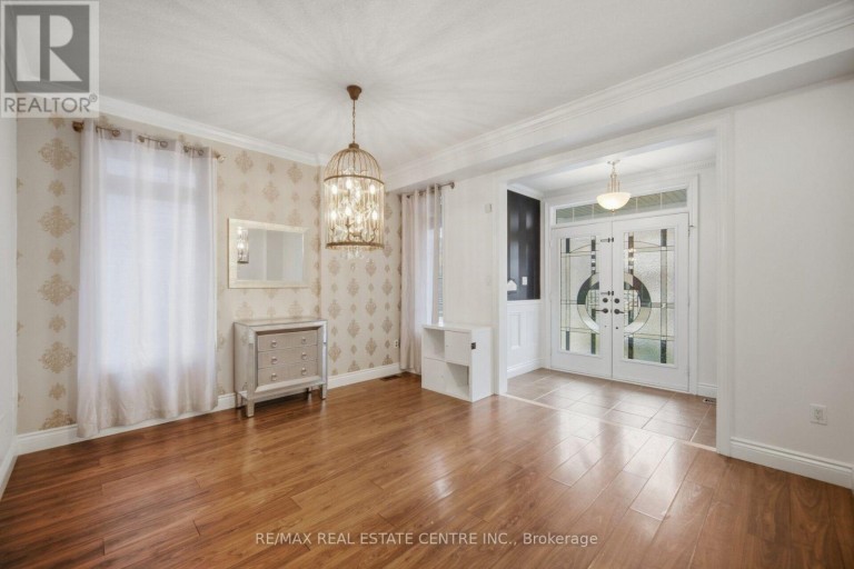 1109 BONIN CRESCENT, Milton (CL Clarke), Ontario, L9T0B2