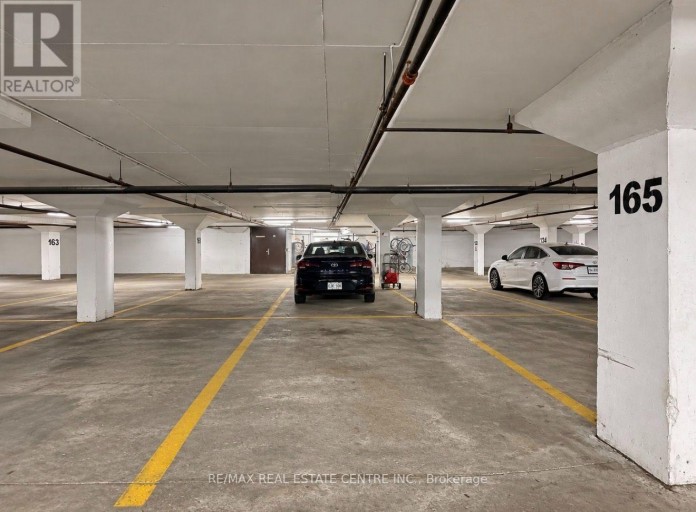 910 - 5 LISA STREET, Brampton (Queen Street Corridor), Ontario, L6T4T4