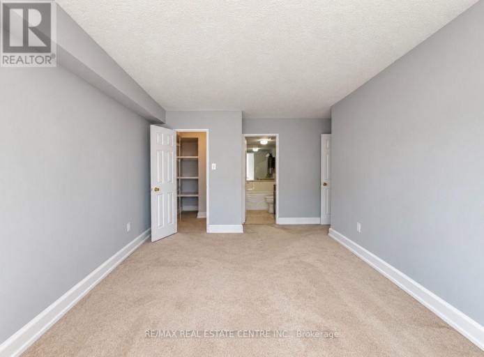 910 - 5 LISA STREET, Brampton (Queen Street Corridor), Ontario, L6T4T4