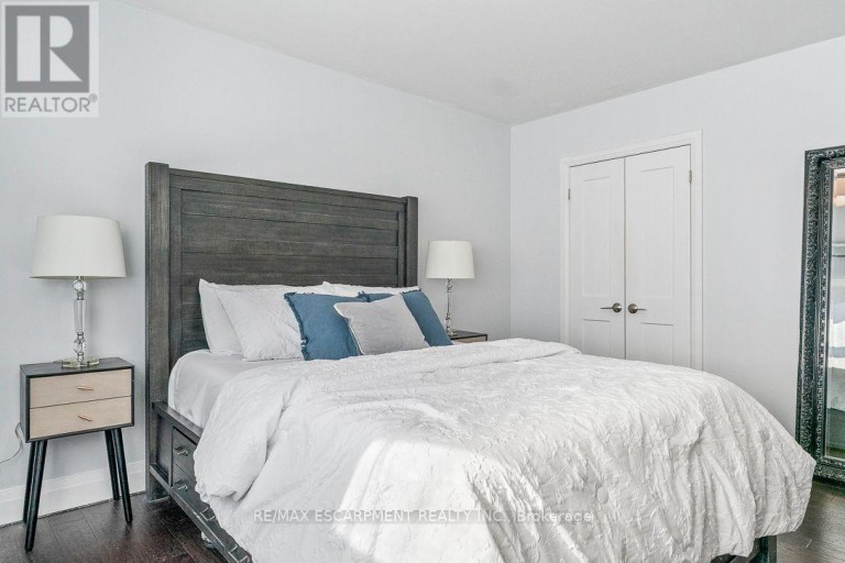 5 - 469 CLARIDGE ROAD, Burlington (Roseland), Ontario, L7N2S1