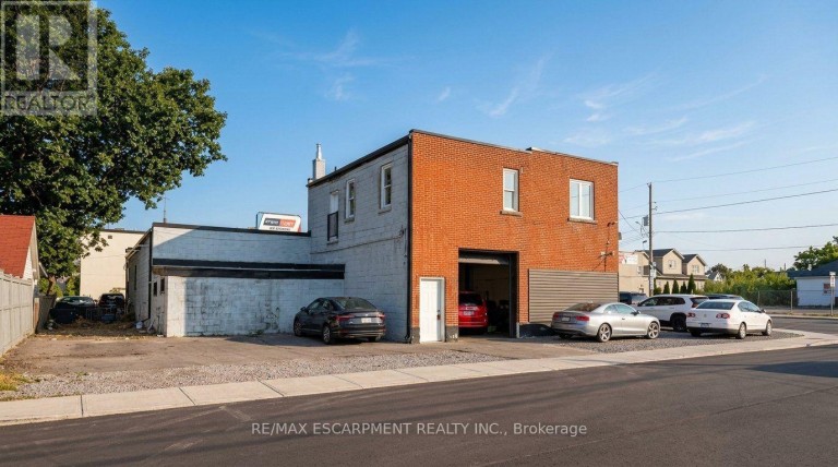 302 QUEENSTON ROAD, Hamilton (Glenview), Ontario, L8K1H1