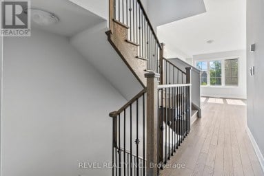 14 PARADISE WAY Whitby (Rolling Acres) Ontario photo 5