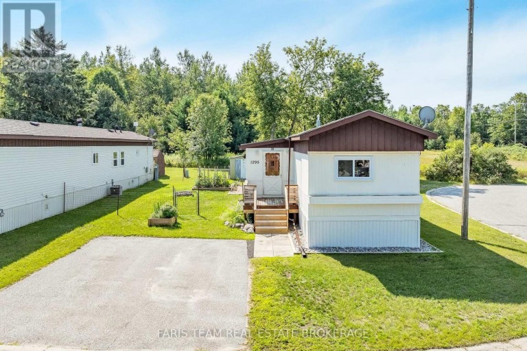 1295 HILLTOP ROAD, Severn, Ontario, L3V0V1
