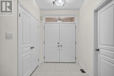 8 MONKTON CIRCLE Brampton (Credit Valley) Ontario photo 3