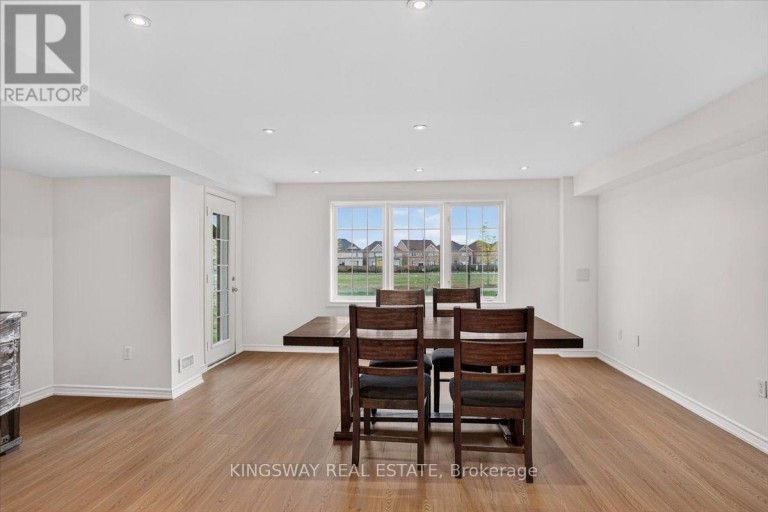8 MONKTON CIRCLE, Brampton (Credit Valley), Ontario, L6Y0X1