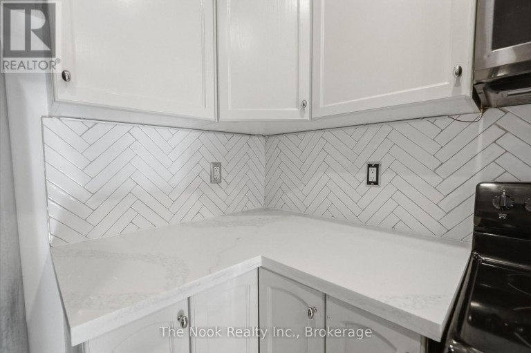 27 BLUNDEN ROAD, Ajax (Central East), Ontario, L1Z0K9