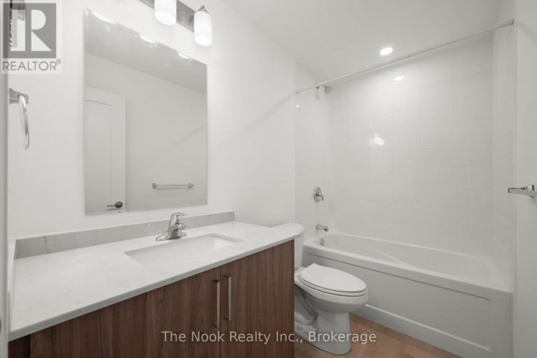 3 - 403 THORTON ROAD N, Oshawa (McLaughlin), Ontario, L1J6S9