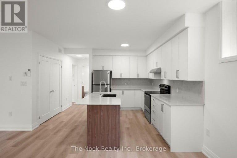 3 - 403 THORTON ROAD N, Oshawa (McLaughlin), Ontario, L1J6S9
