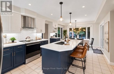 7 LYNDHURST CRESCENT Whitby (Williamsburg) Ontario photo 10