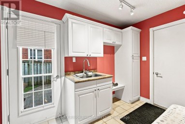 7 LYNDHURST CRESCENT Whitby (Williamsburg) Ontario photo 18