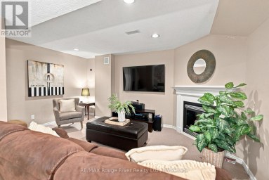 7 LYNDHURST CRESCENT Whitby (Williamsburg) Ontario photo 32