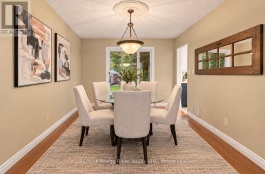 7 LYNDHURST CRESCENT Whitby (Williamsburg) Ontario photo 7