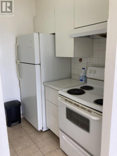 908 - 940 CALEDONIA ROAD, Toronto (Yorkdale-Glen Park), Ontario, M6B3Y4