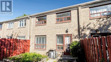 24 - 25 GOSFORD BOULEVARD Toronto (Black Creek) Ontario photo 38