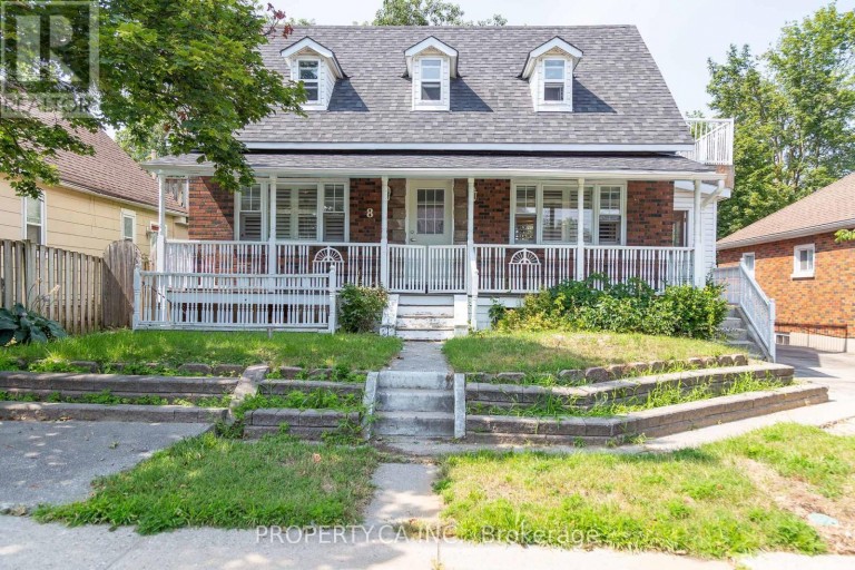 8 DUFFERIN STREET, Barrie (Sanford), Ontario, L4N2J7