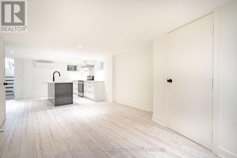 LOWER - 138 MILVERTON BOULEVARD, Toronto (Danforth), Ontario, M4J1V1