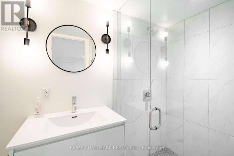 LOWER - 138 MILVERTON BOULEVARD, Toronto (Danforth), Ontario, M4J1V1