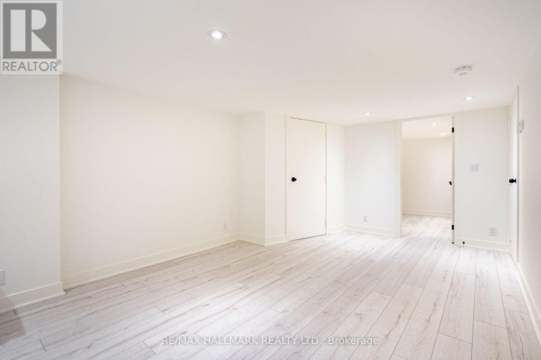 LOWER - 138 MILVERTON BOULEVARD, Toronto (Danforth), Ontario, M4J1V1